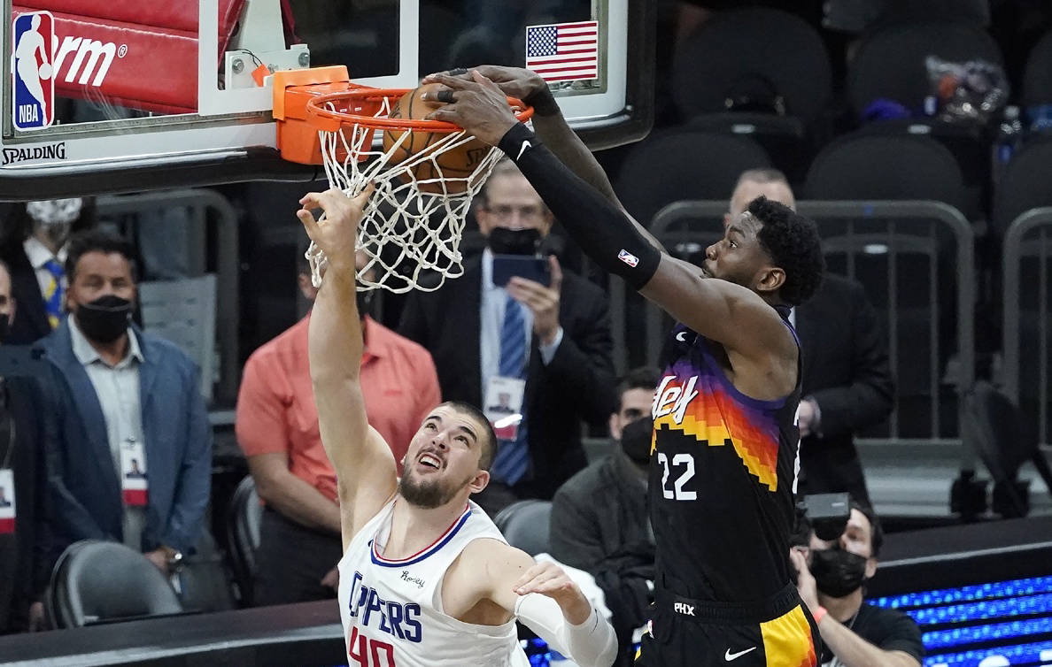 快船对决太阳关键战杜兰特高效砍分助球队逆转取胜